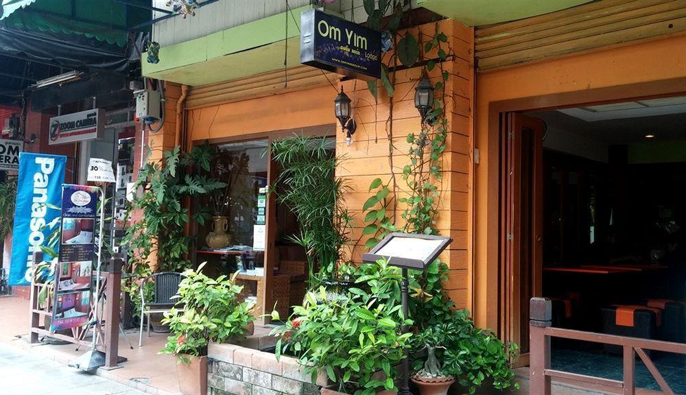 Oyo 437 Hostel Na Nara Bangkok Buitenkant foto