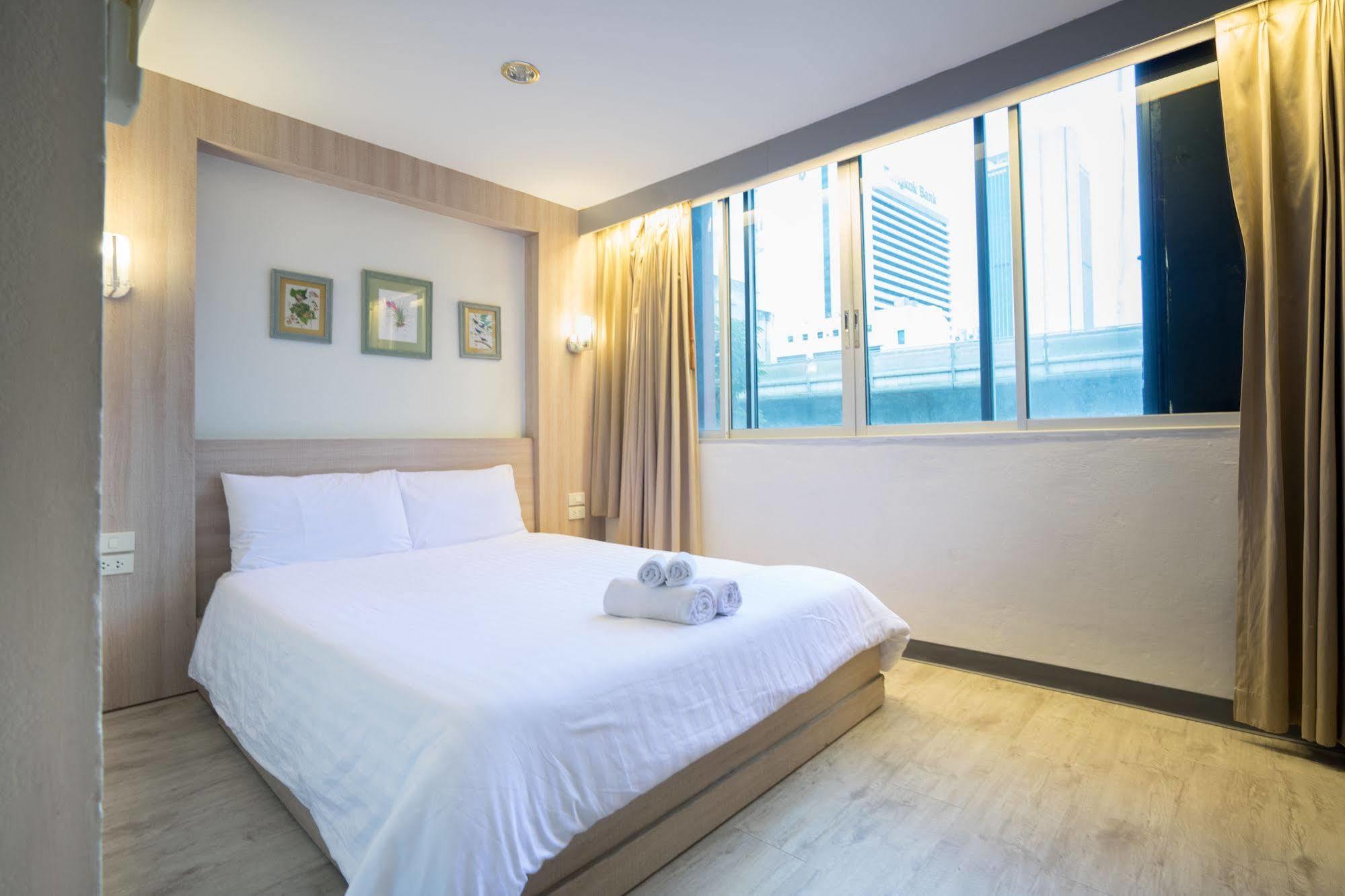Oyo 437 Hostel Na Nara Bangkok Buitenkant foto