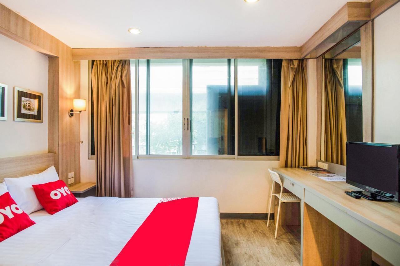 Oyo 437 Hostel Na Nara Bangkok Buitenkant foto